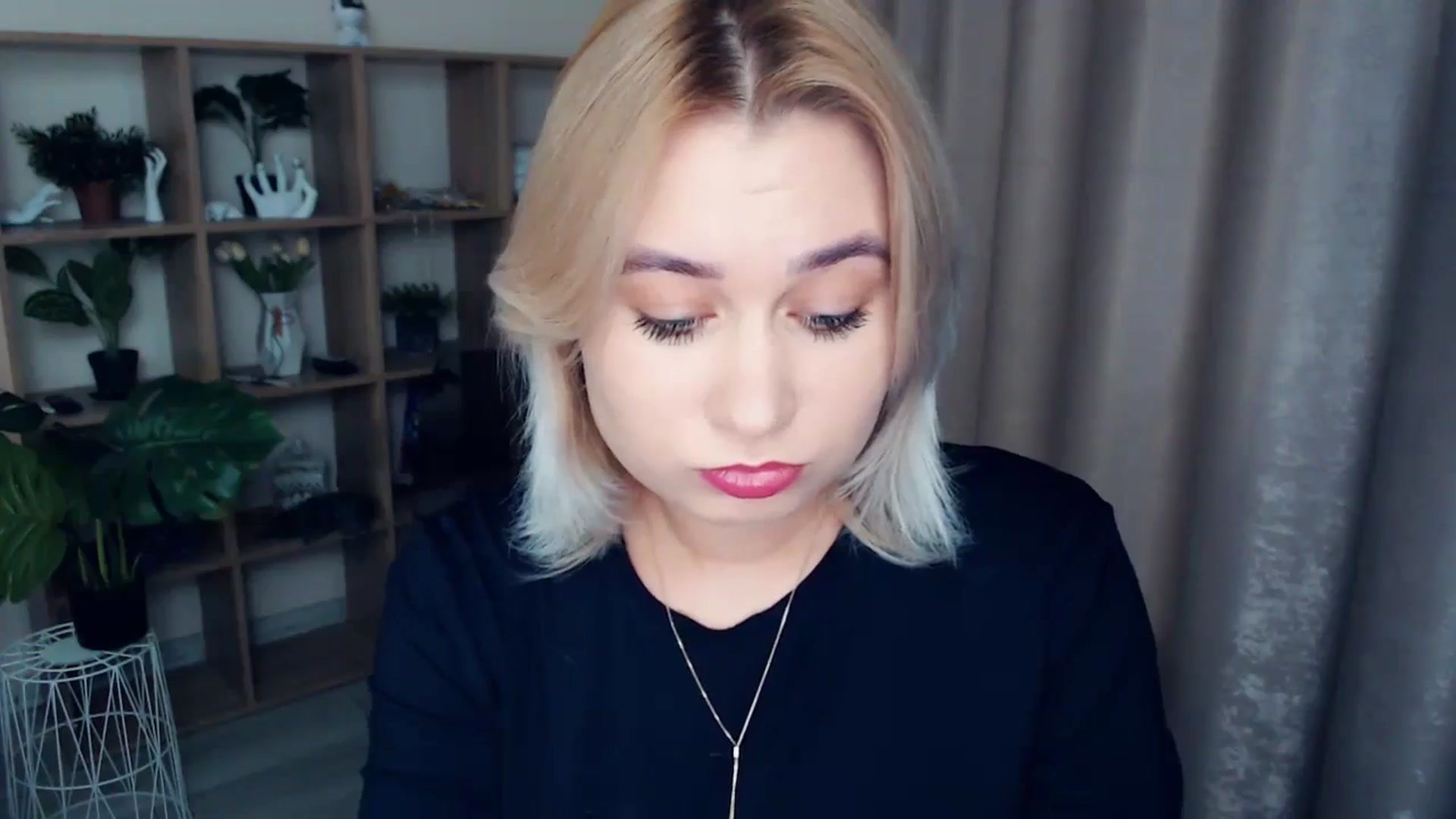 Gallery image thumbnail from Kukla_kolduna's myfreecams stream on, 12/05/2024, 14:41 image 4 of 20