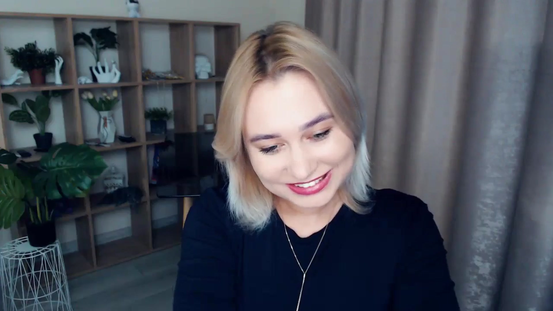 Gallery image thumbnail from Kukla_kolduna's myfreecams stream on, 12/05/2024, 14:41 image 6 of 20