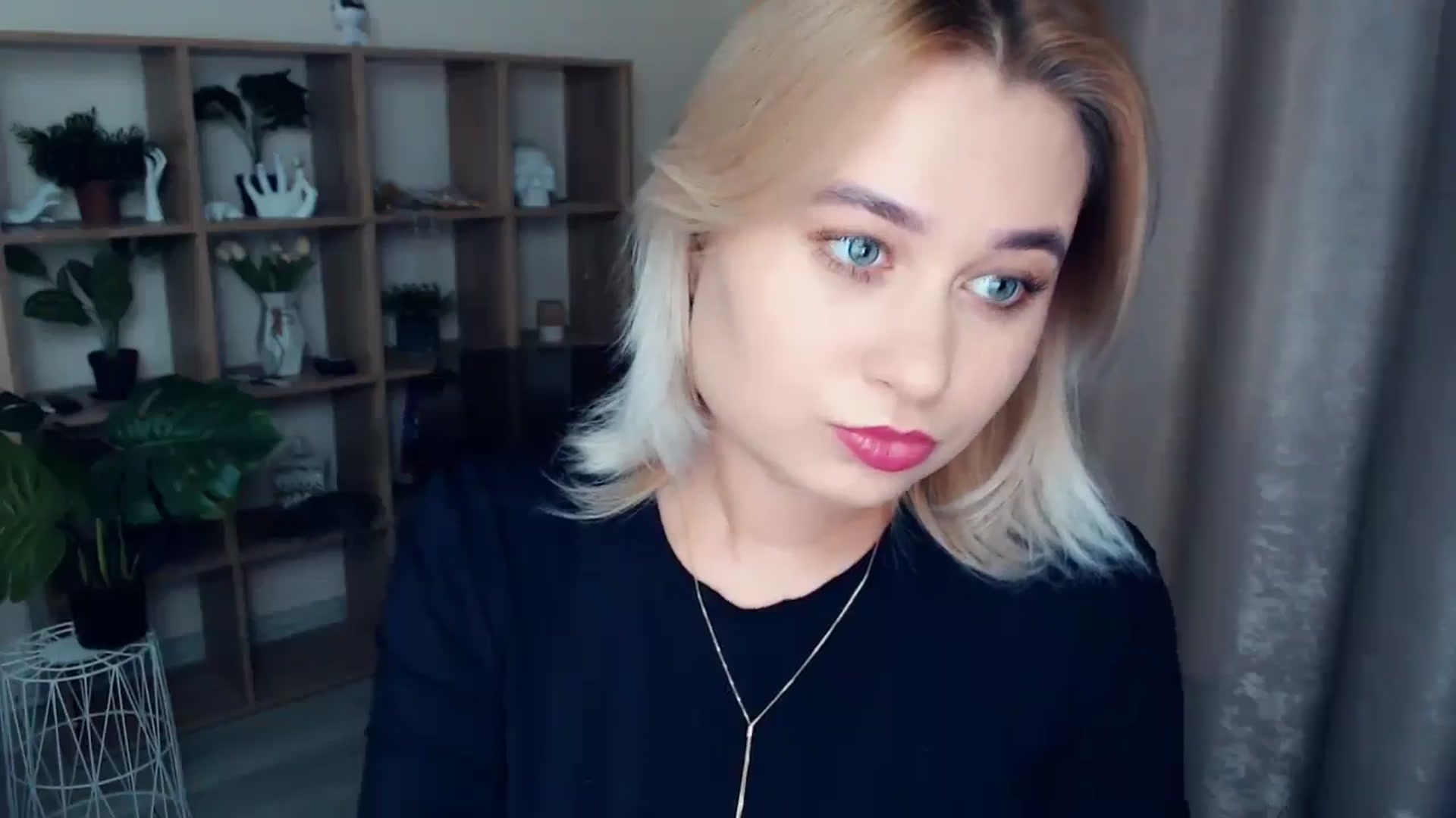 Gallery image thumbnail from Kukla_kolduna's myfreecams stream on, 12/05/2024, 14:41 image 2 of 20