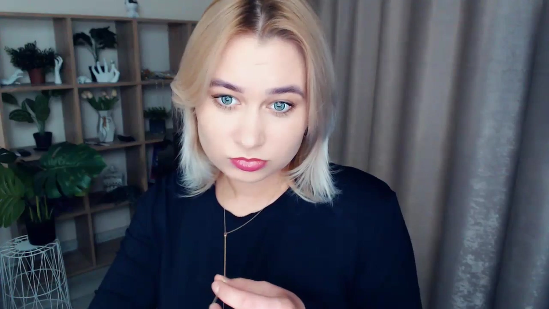 Gallery image thumbnail from Kukla_kolduna's myfreecams stream on, 12/05/2024, 14:41 image 3 of 20
