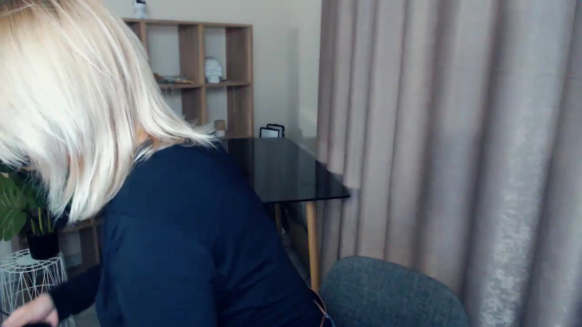 Gallery image thumbnail from Kukla_kolduna's myfreecams stream on, 12/05/2024, 14:41 image 9 of 20