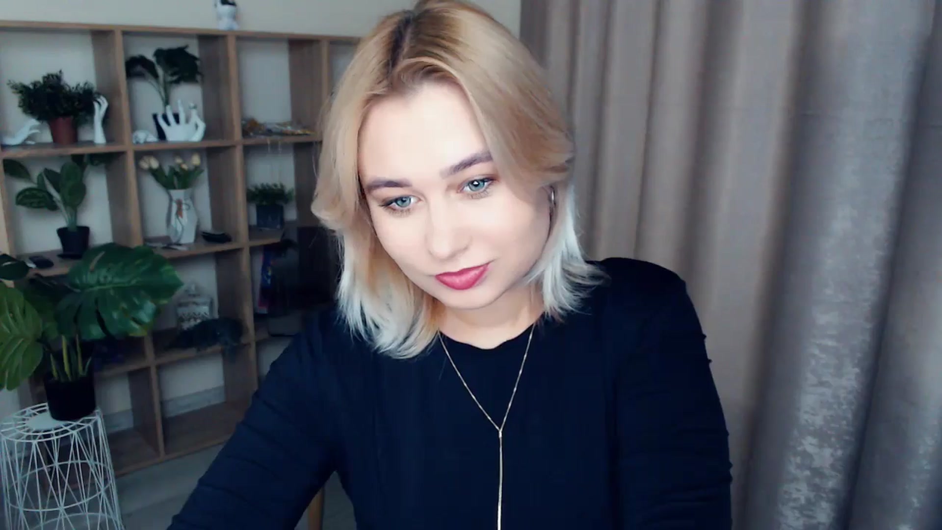 Gallery image thumbnail from Kukla_kolduna's myfreecams stream on, 12/05/2024, 14:41 image 12 of 20