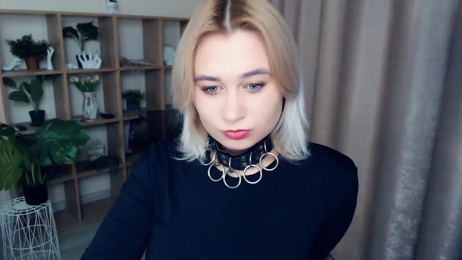 Gallery image thumbnail from Kukla_kolduna's myfreecams stream on, 12/05/2024, 16:30 image 10 of 20