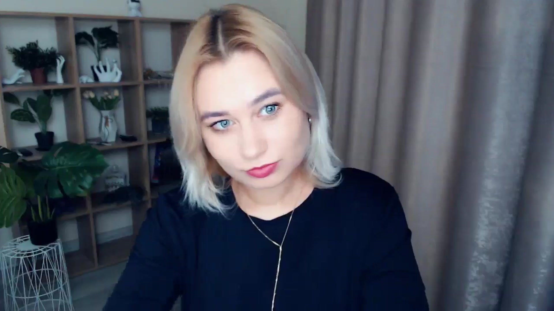 Gallery image thumbnail from Kukla_kolduna's myfreecams stream on, 12/05/2024, 16:30 image 14 of 20