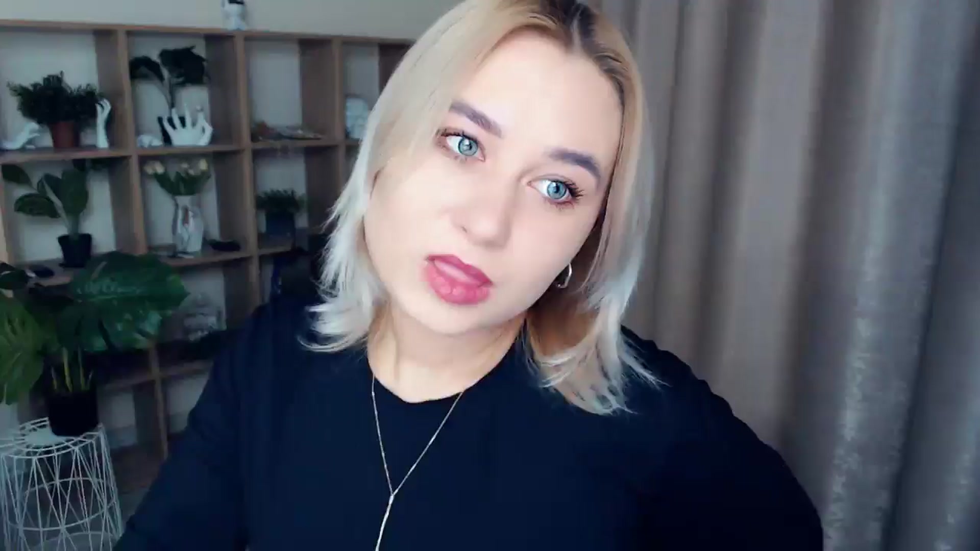 Gallery image thumbnail from Kukla_kolduna's myfreecams stream on, 12/05/2024, 16:30 image 1 of 20