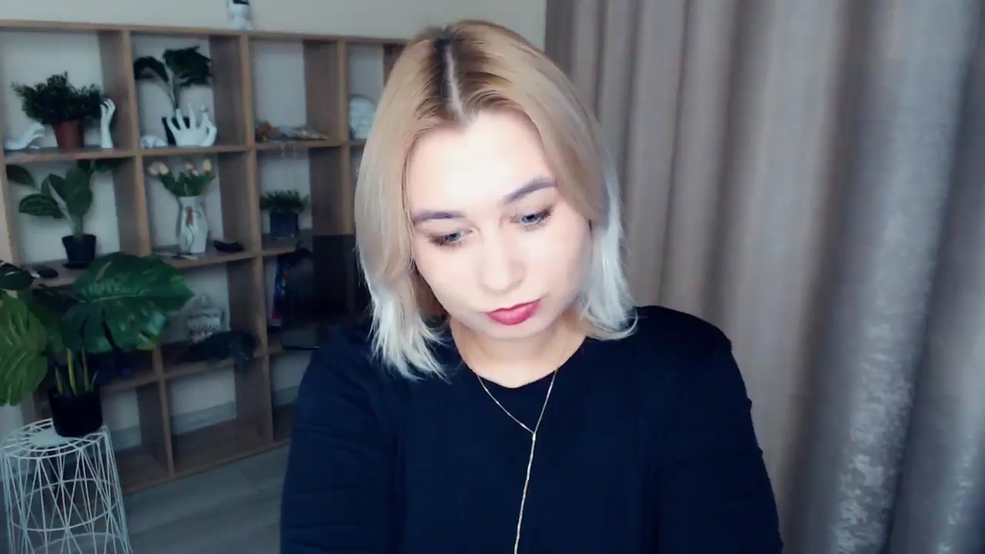 Gallery image thumbnail from Kukla_kolduna's myfreecams stream on, 12/05/2024, 16:30 image 15 of 20