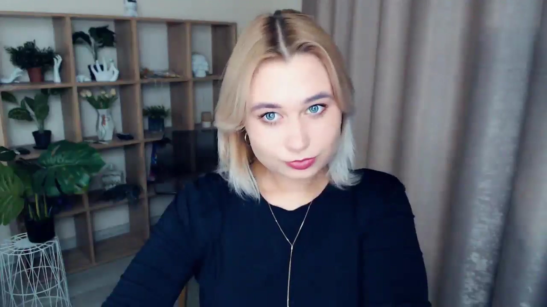 Gallery image thumbnail from Kukla_kolduna's myfreecams stream on, 12/05/2024, 16:30 image 2 of 20