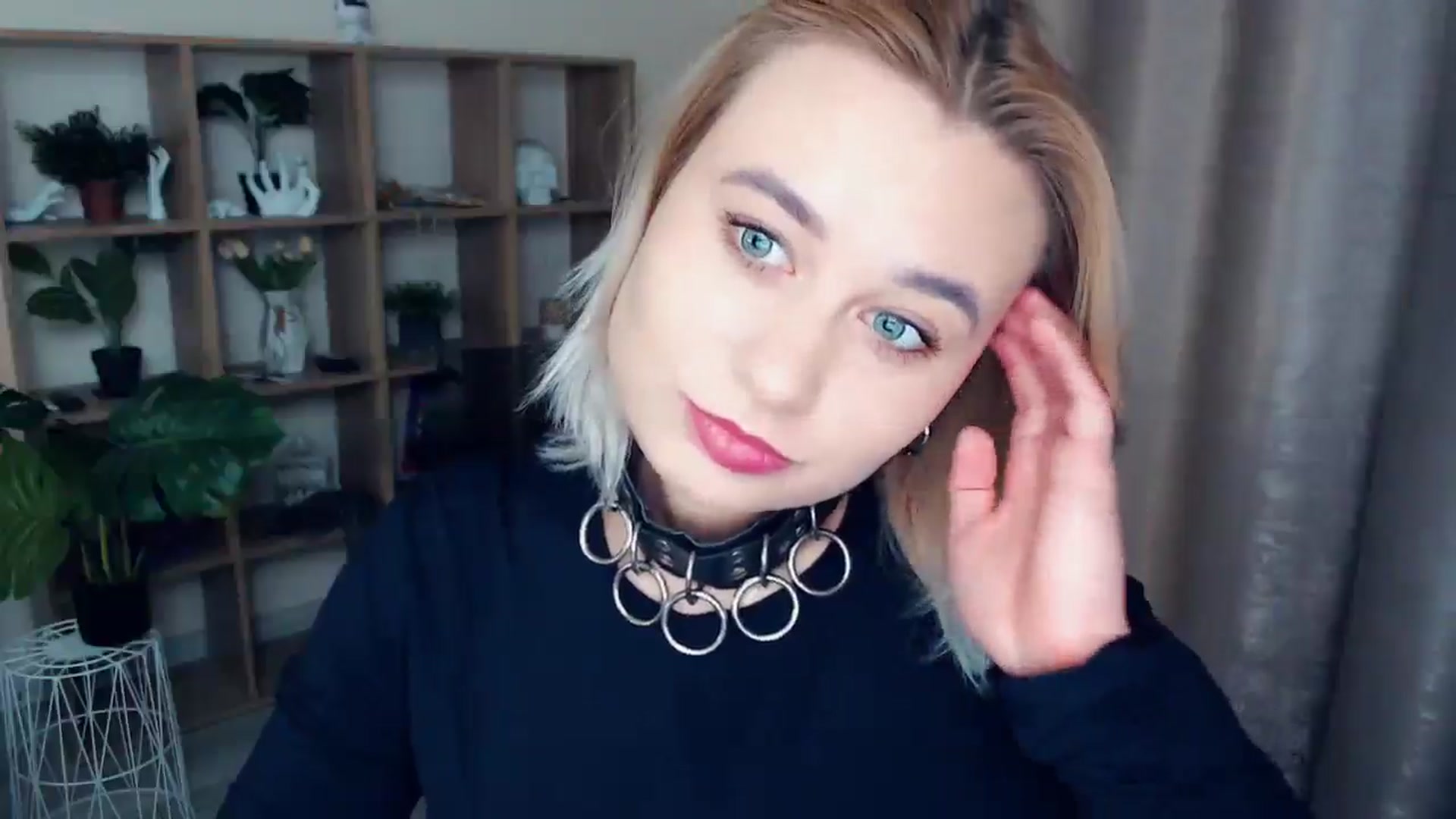 Gallery image thumbnail from Kukla_kolduna's myfreecams stream on, 12/05/2024, 16:30 image 11 of 20