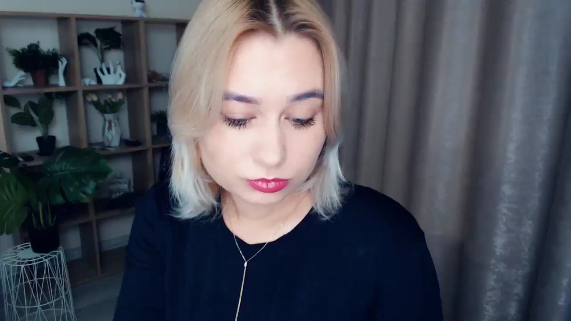Gallery image thumbnail from Kukla_kolduna's myfreecams stream on, 12/05/2024, 16:30 image 19 of 20