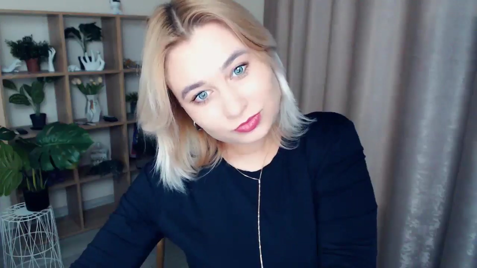 Gallery image thumbnail from Kukla_kolduna's myfreecams stream on, 12/05/2024, 16:30 image 17 of 20