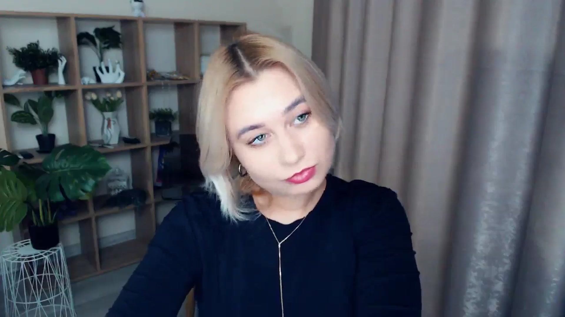 Gallery image thumbnail from Kukla_kolduna's myfreecams stream on, 12/05/2024, 17:16 image 18 of 20