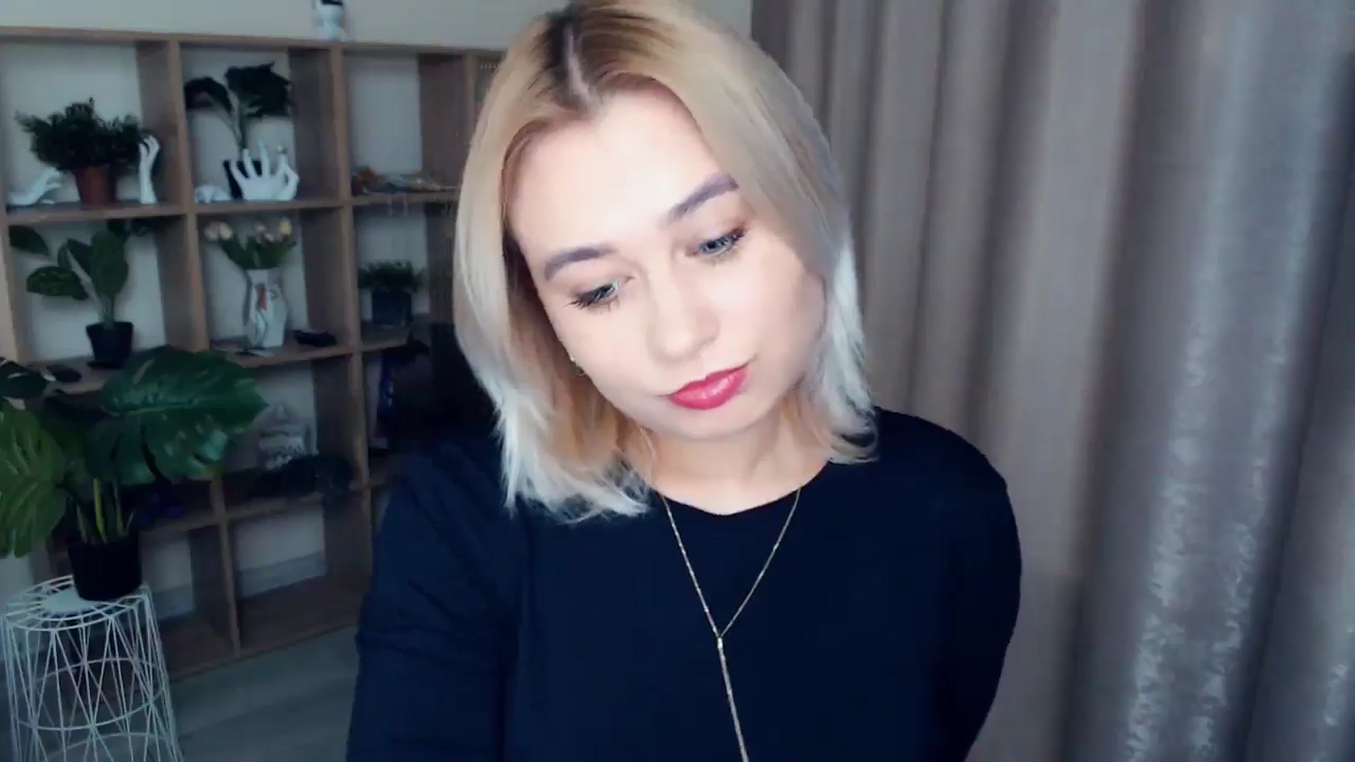 Gallery image thumbnail from Kukla_kolduna's myfreecams stream on, 12/05/2024, 17:16 image 13 of 20