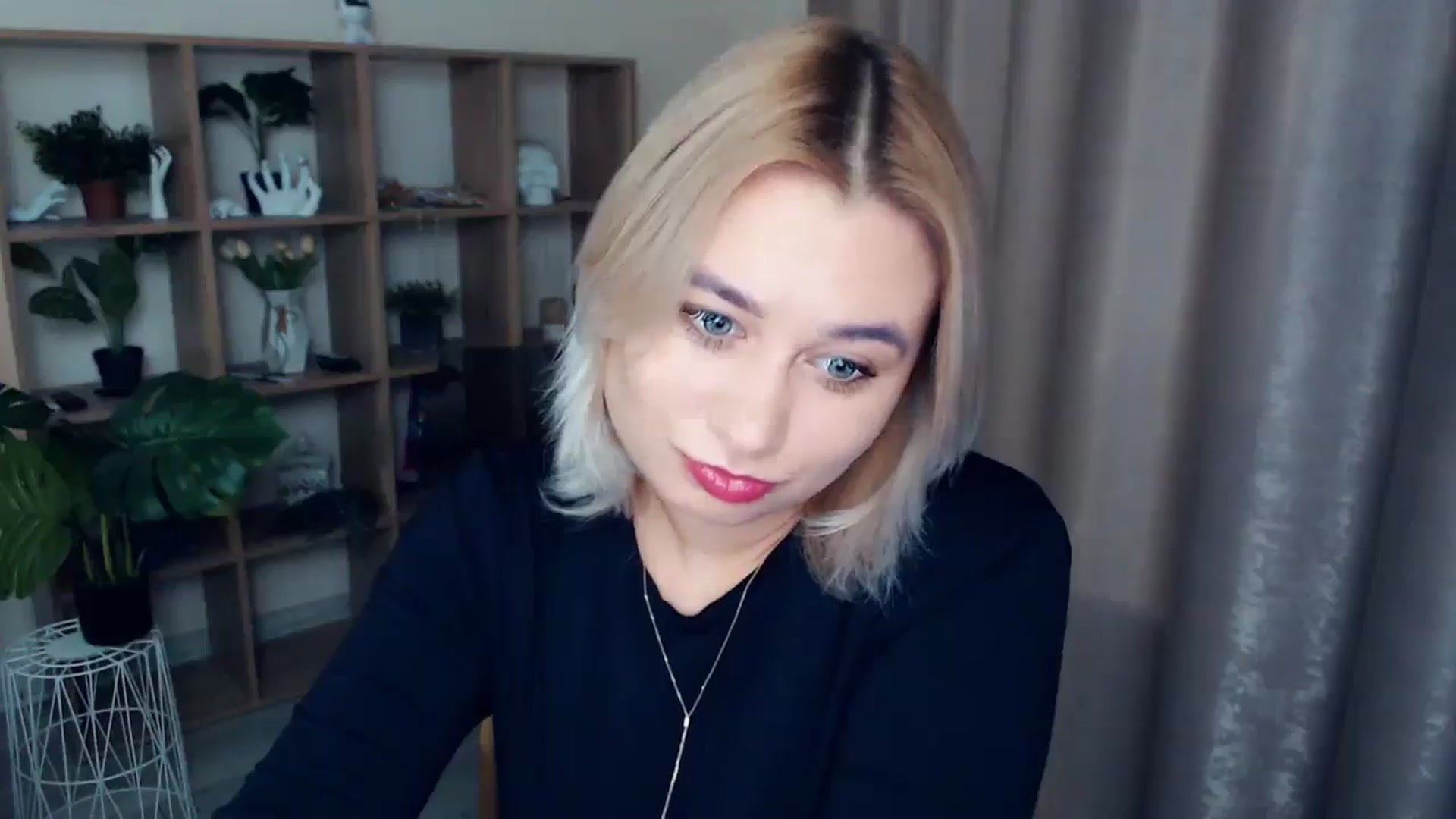 Gallery image thumbnail from Kukla_kolduna's myfreecams stream on, 12/05/2024, 17:16 image 8 of 20