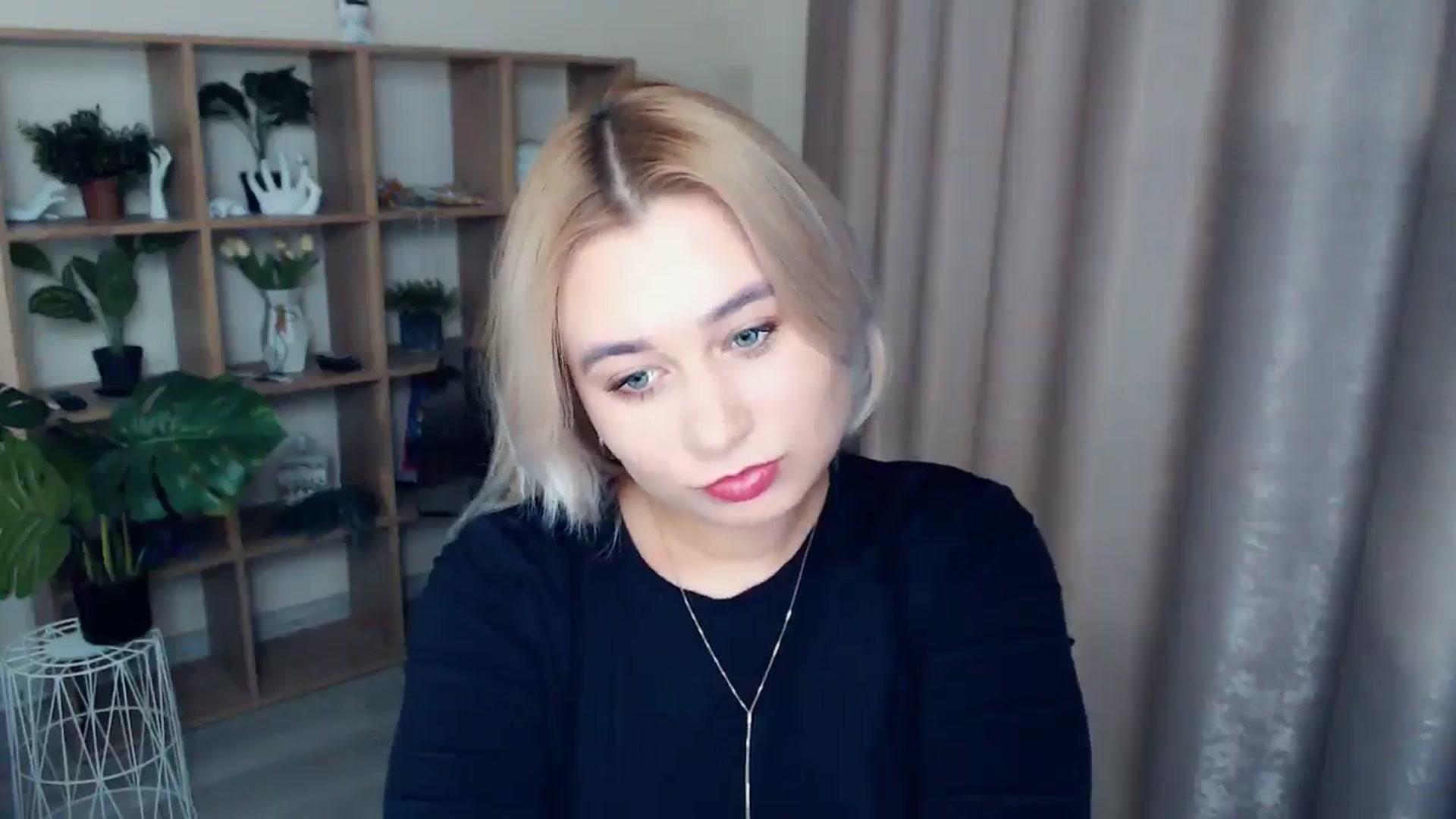 Gallery image thumbnail from Kukla_kolduna's myfreecams stream on, 12/05/2024, 17:16 image 19 of 20