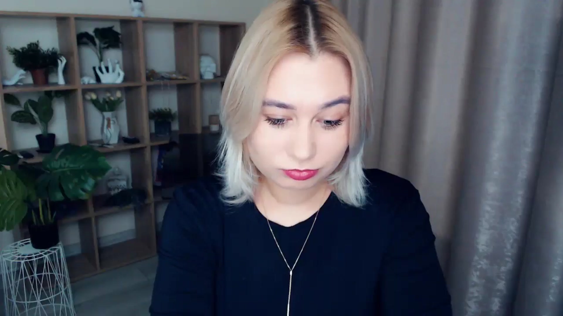 Gallery image thumbnail from Kukla_kolduna's myfreecams stream on, 12/05/2024, 17:16 image 4 of 20