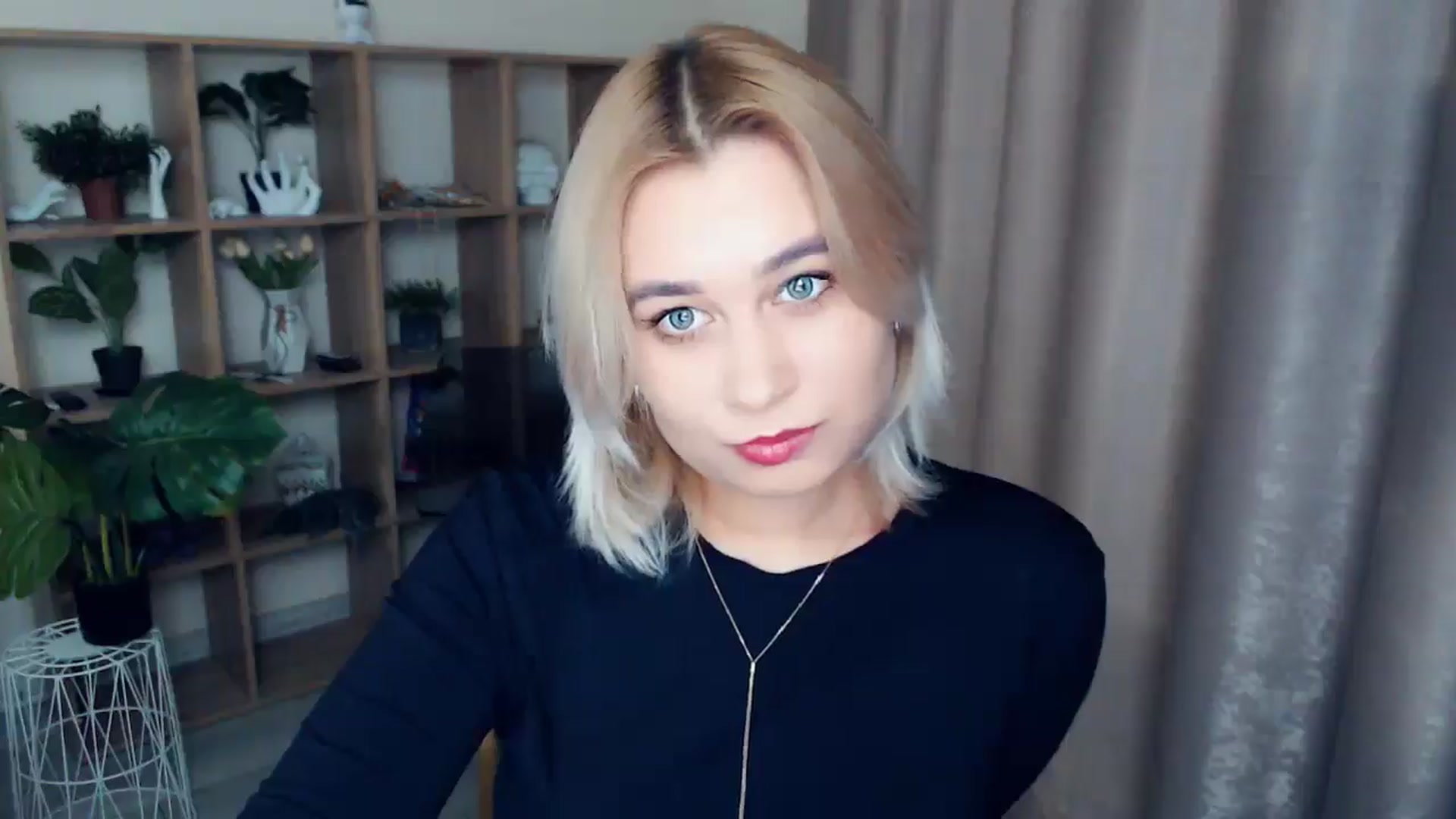 Gallery image thumbnail from Kukla_kolduna's myfreecams stream on, 12/05/2024, 17:16 image 16 of 20