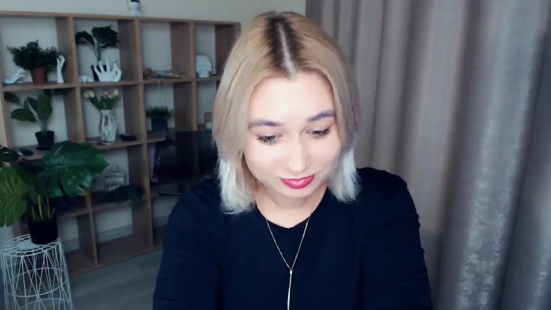 Gallery image thumbnail from Kukla_kolduna's myfreecams stream on, 12/05/2024, 17:16 image 10 of 20