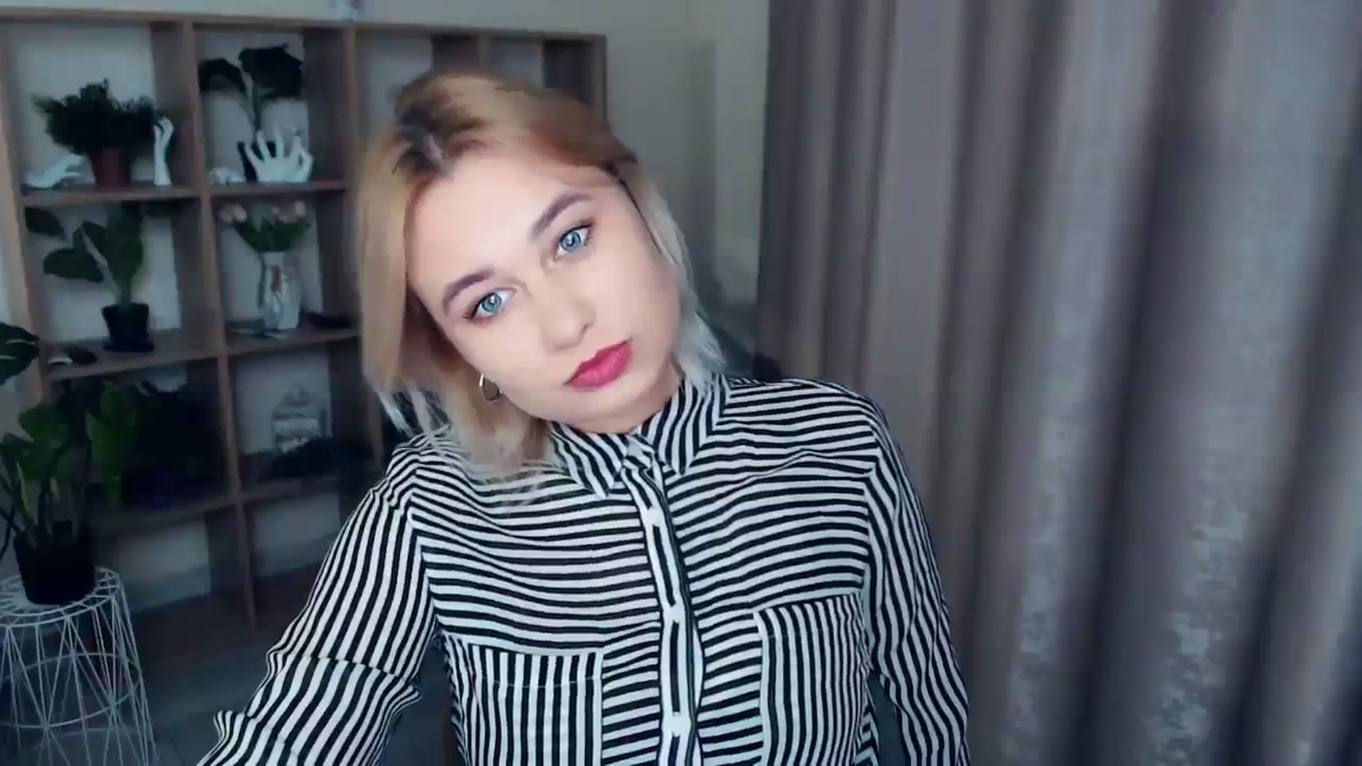Gallery image thumbnail from Kukla_kolduna's myfreecams stream on, 12/06/2024, 16:52 image 2 of 20