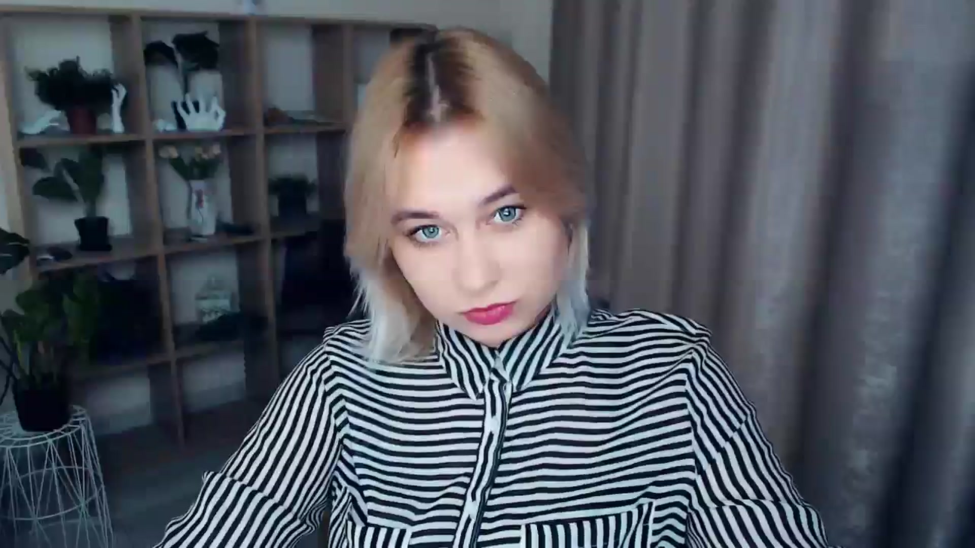Gallery image thumbnail from Kukla_kolduna's myfreecams stream on, 12/06/2024, 16:52 image 6 of 20