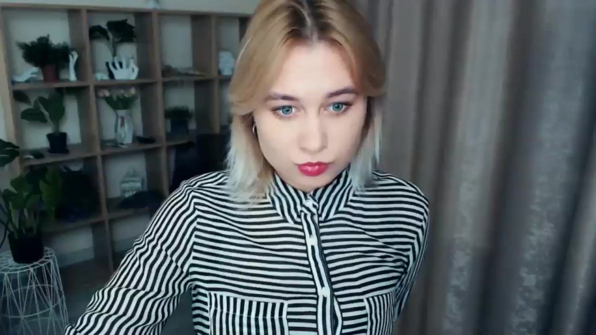 Gallery image thumbnail from Kukla_kolduna's myfreecams stream on, 12/06/2024, 16:52 image 20 of 20