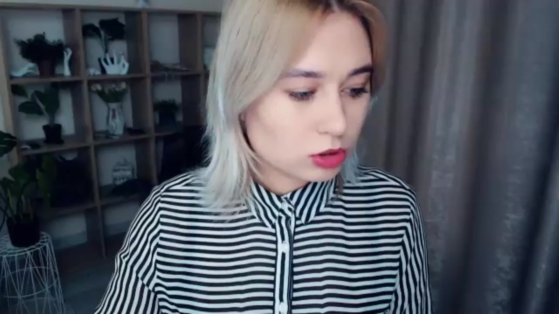 Gallery image thumbnail from Kukla_kolduna's myfreecams stream on, 12/06/2024, 17:11 image 1 of 20