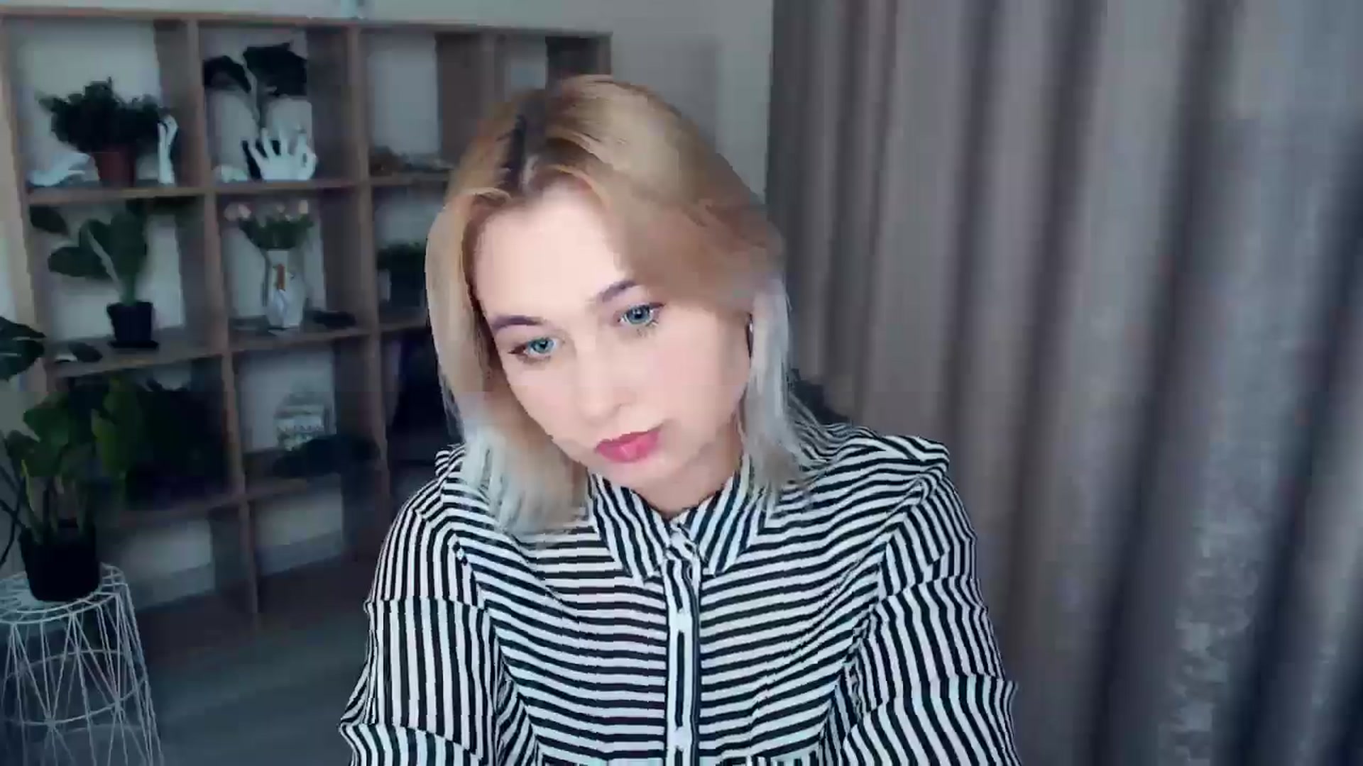 Gallery image thumbnail from Kukla_kolduna's myfreecams stream on, 12/06/2024, 18:55 image 9 of 20