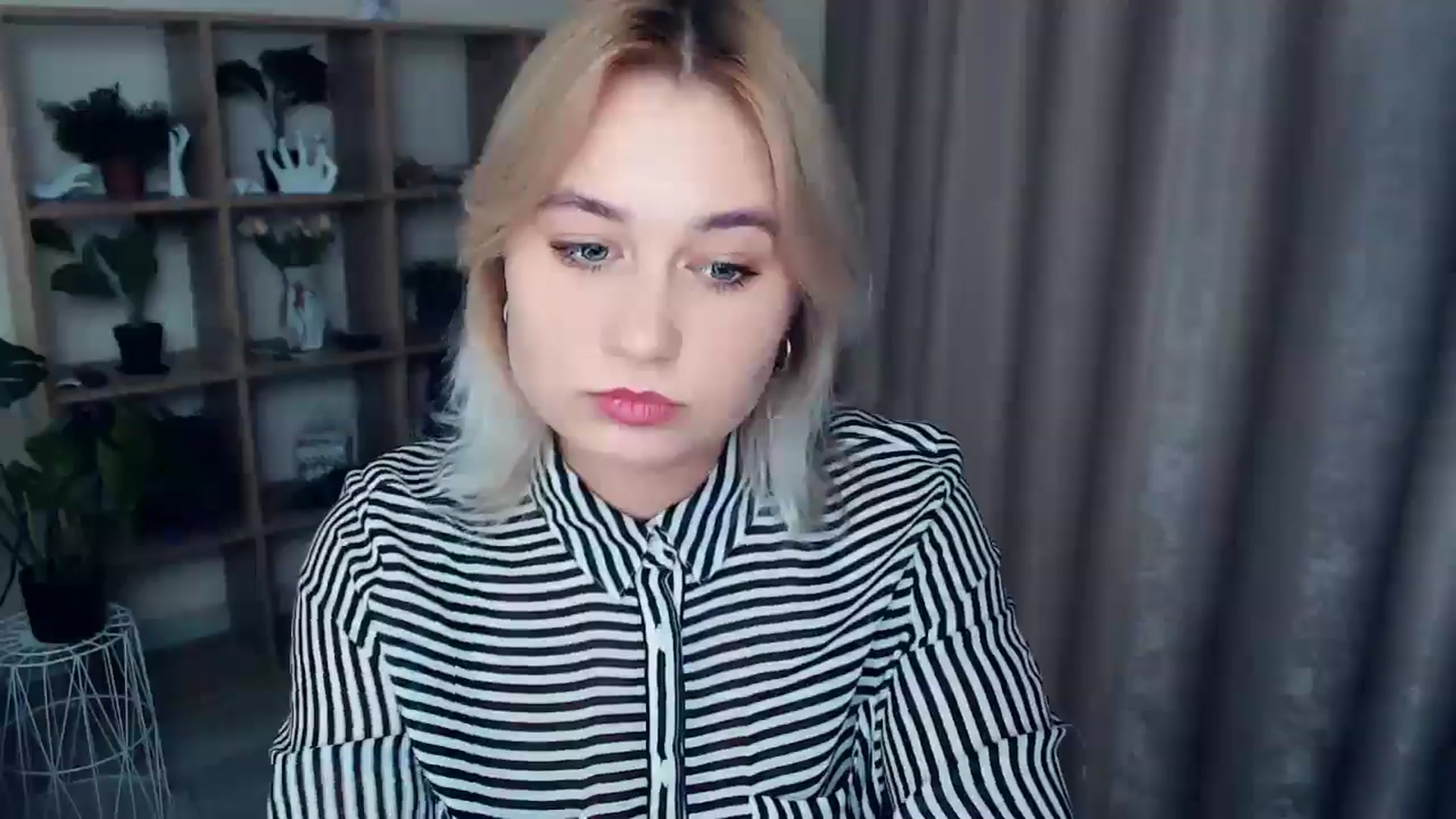 Gallery image thumbnail from Kukla_kolduna's myfreecams stream on, 12/06/2024, 18:55 image 4 of 20