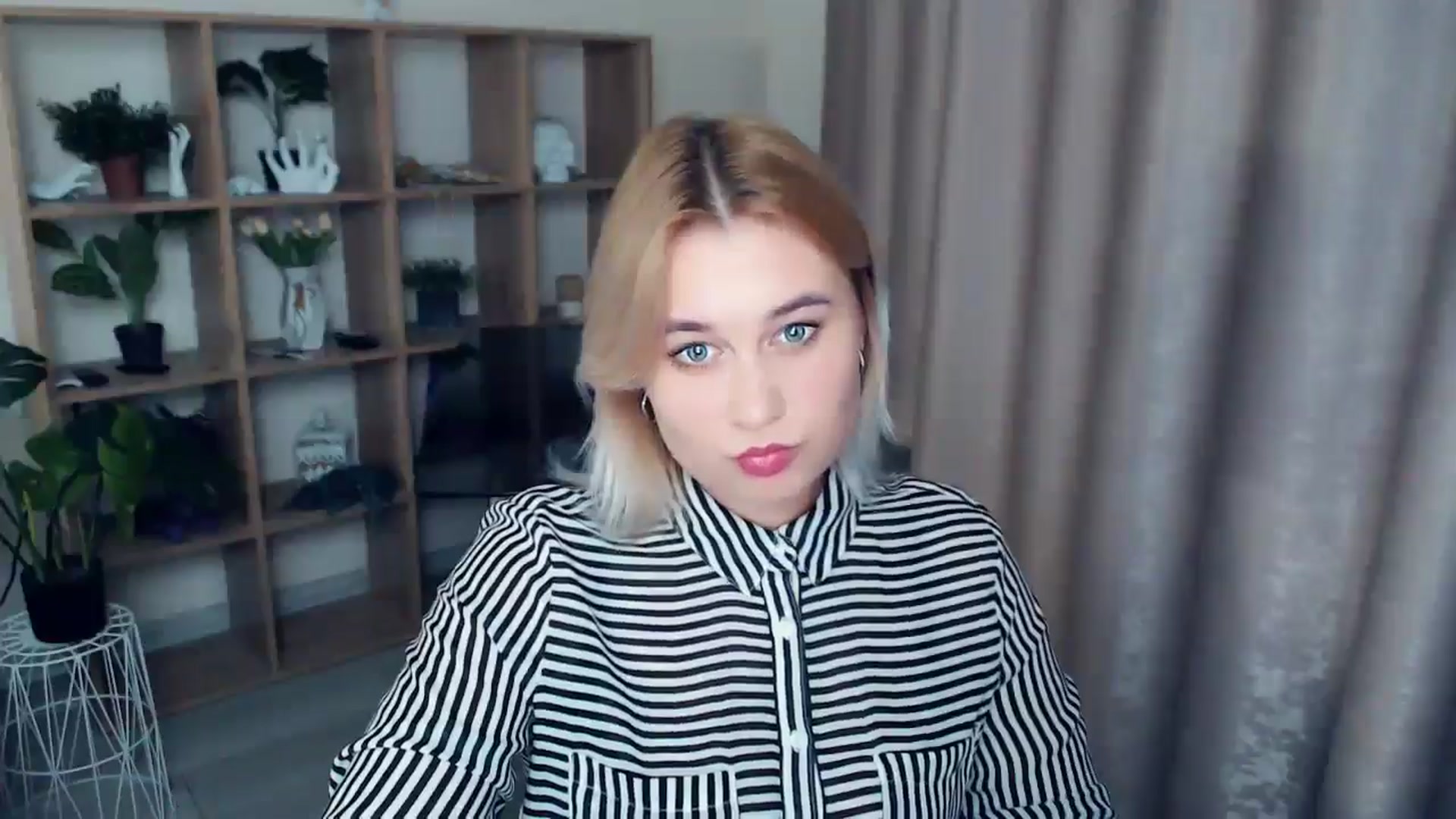 Gallery image thumbnail from Kukla_kolduna's myfreecams stream on, 12/06/2024, 18:55 image 20 of 20