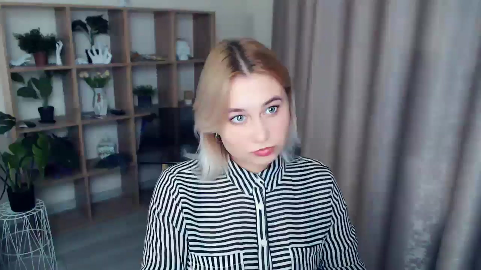 Gallery image thumbnail from Kukla_kolduna's myfreecams stream on, 12/06/2024, 18:55 image 18 of 20