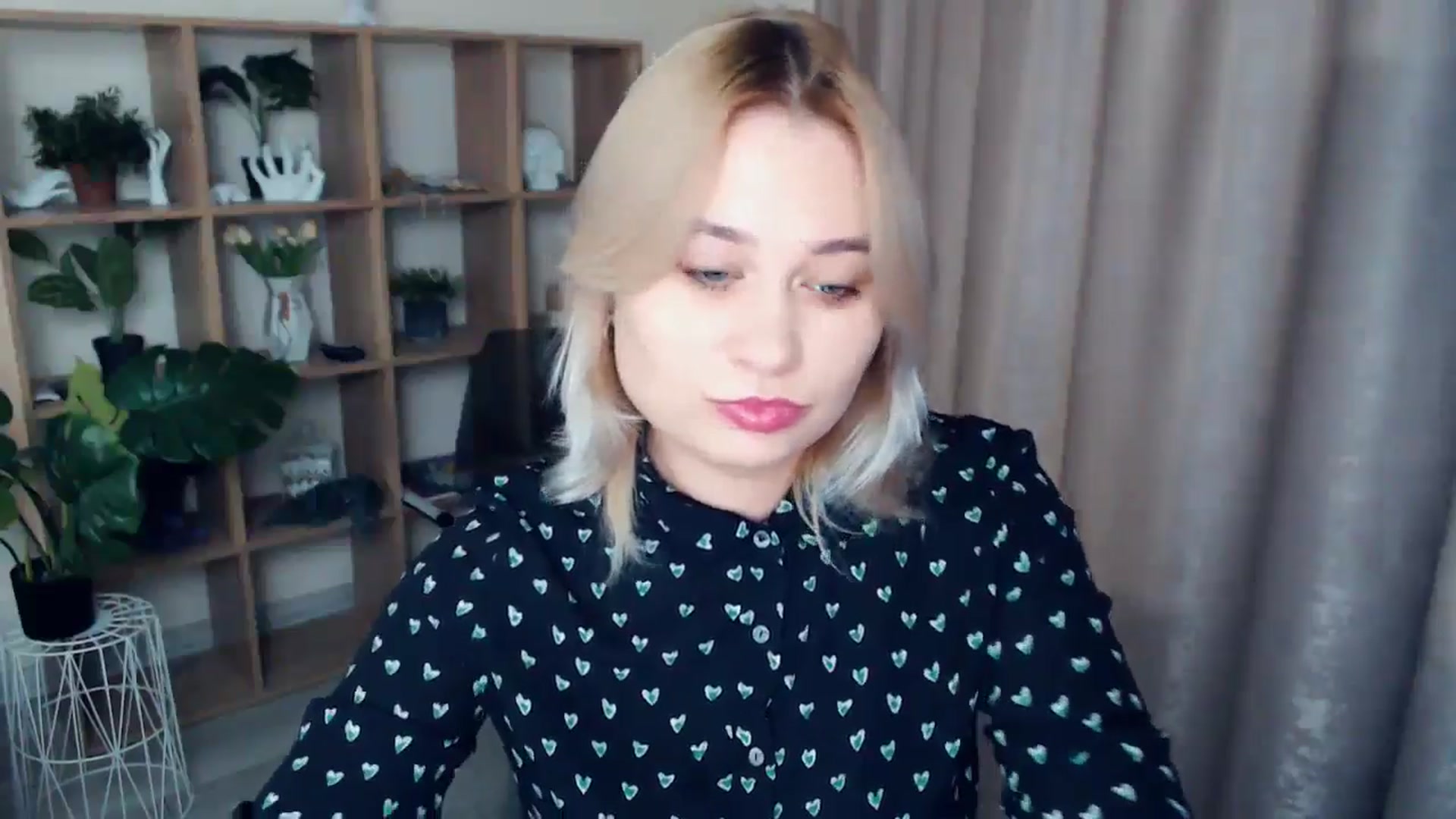 Gallery image thumbnail from Kukla_kolduna's myfreecams stream on, 12/08/2024, 16:34 image 13 of 20