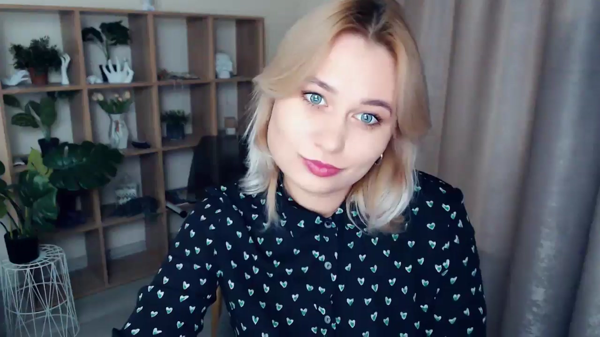 Gallery image thumbnail from Kukla_kolduna's myfreecams stream on, 12/08/2024, 16:34 image 8 of 20