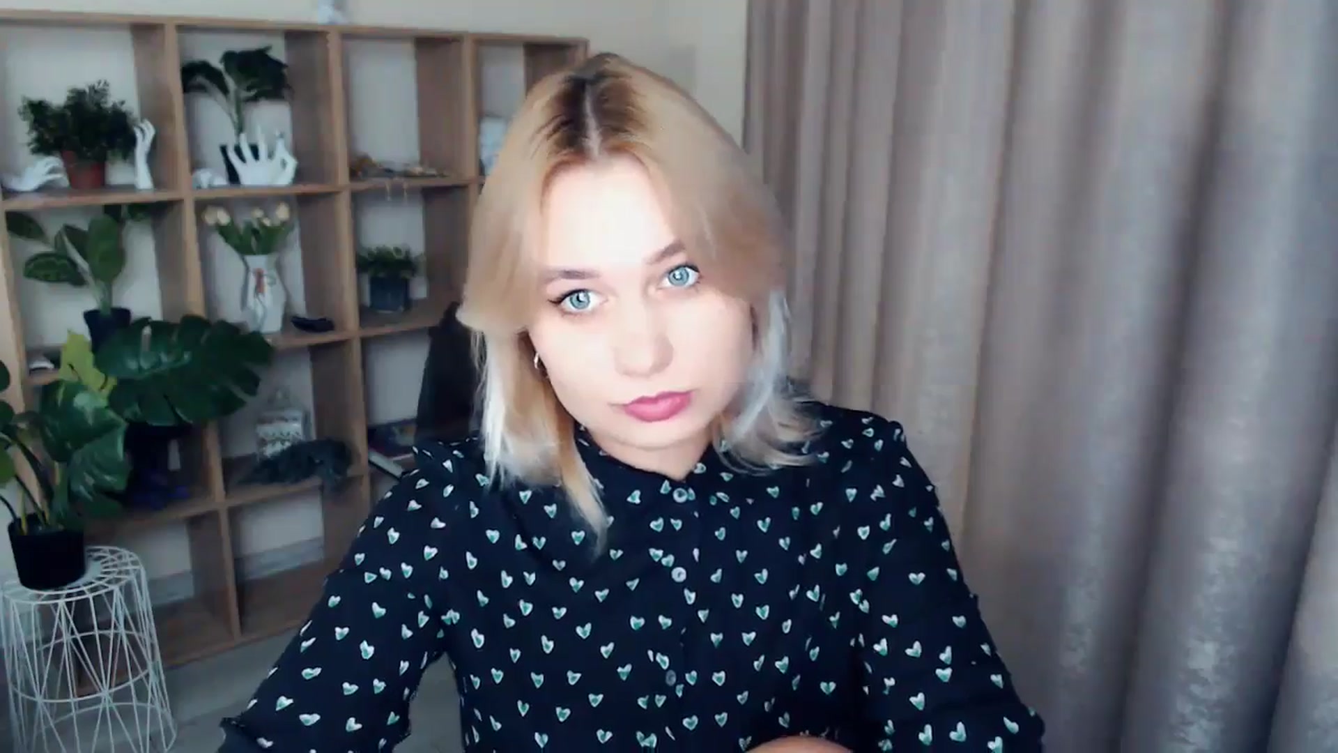 Gallery image thumbnail from Kukla_kolduna's myfreecams stream on, 12/08/2024, 16:34 image 4 of 20