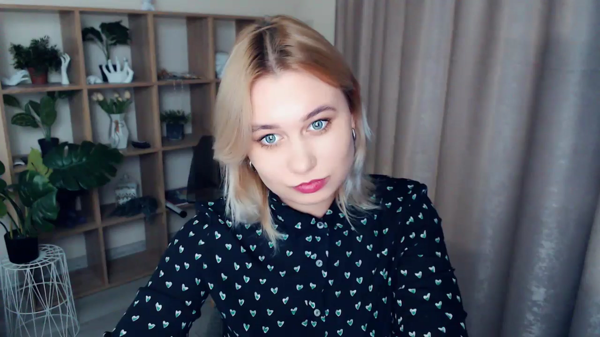 Gallery image thumbnail from Kukla_kolduna's myfreecams stream on, 12/08/2024, 16:34 image 17 of 20