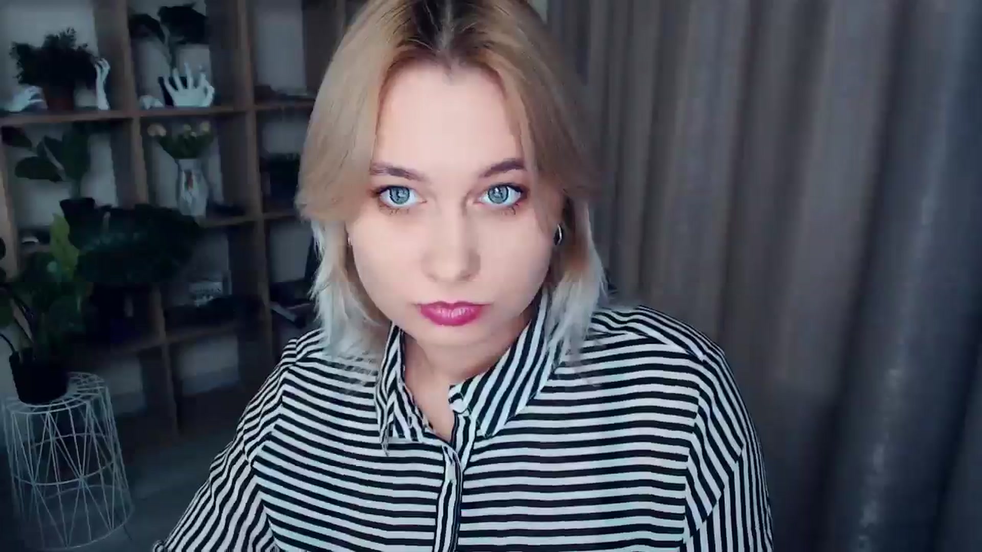 Gallery image thumbnail from Kukla_kolduna's myfreecams stream on, 12/08/2024, 18:11 image 14 of 20