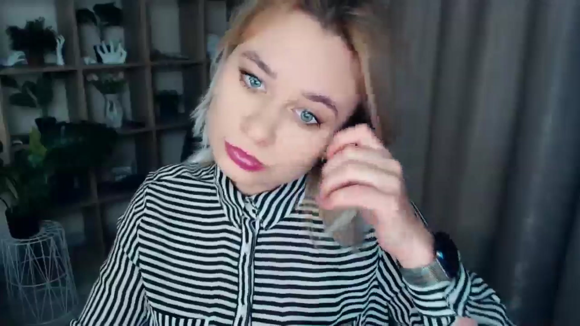 Gallery image thumbnail from Kukla_kolduna's myfreecams stream on, 12/08/2024, 18:11 image 5 of 20