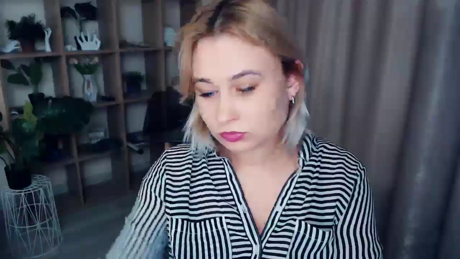 Gallery image thumbnail from Kukla_kolduna's myfreecams stream on, 12/08/2024, 18:11 image 20 of 20