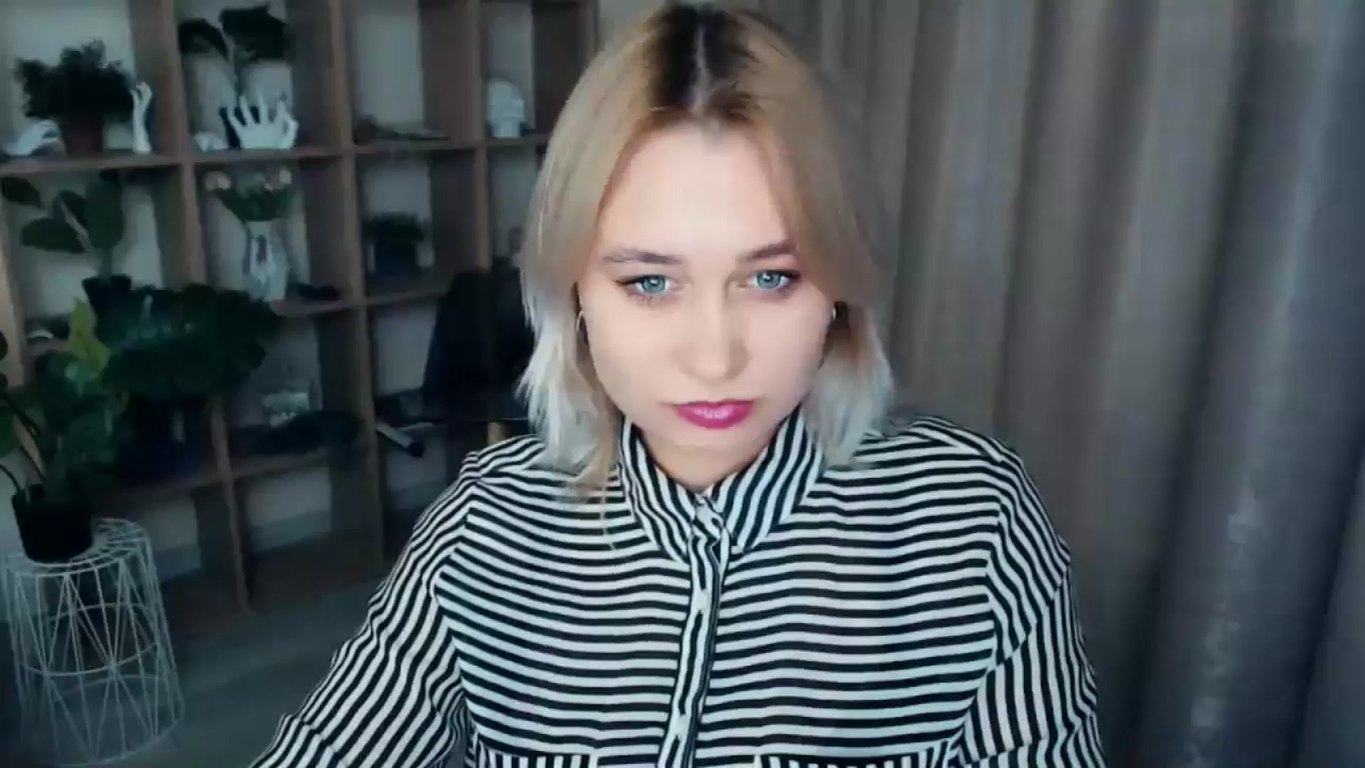 Gallery image thumbnail from Kukla_kolduna's myfreecams stream on, 12/08/2024, 18:11 image 4 of 20