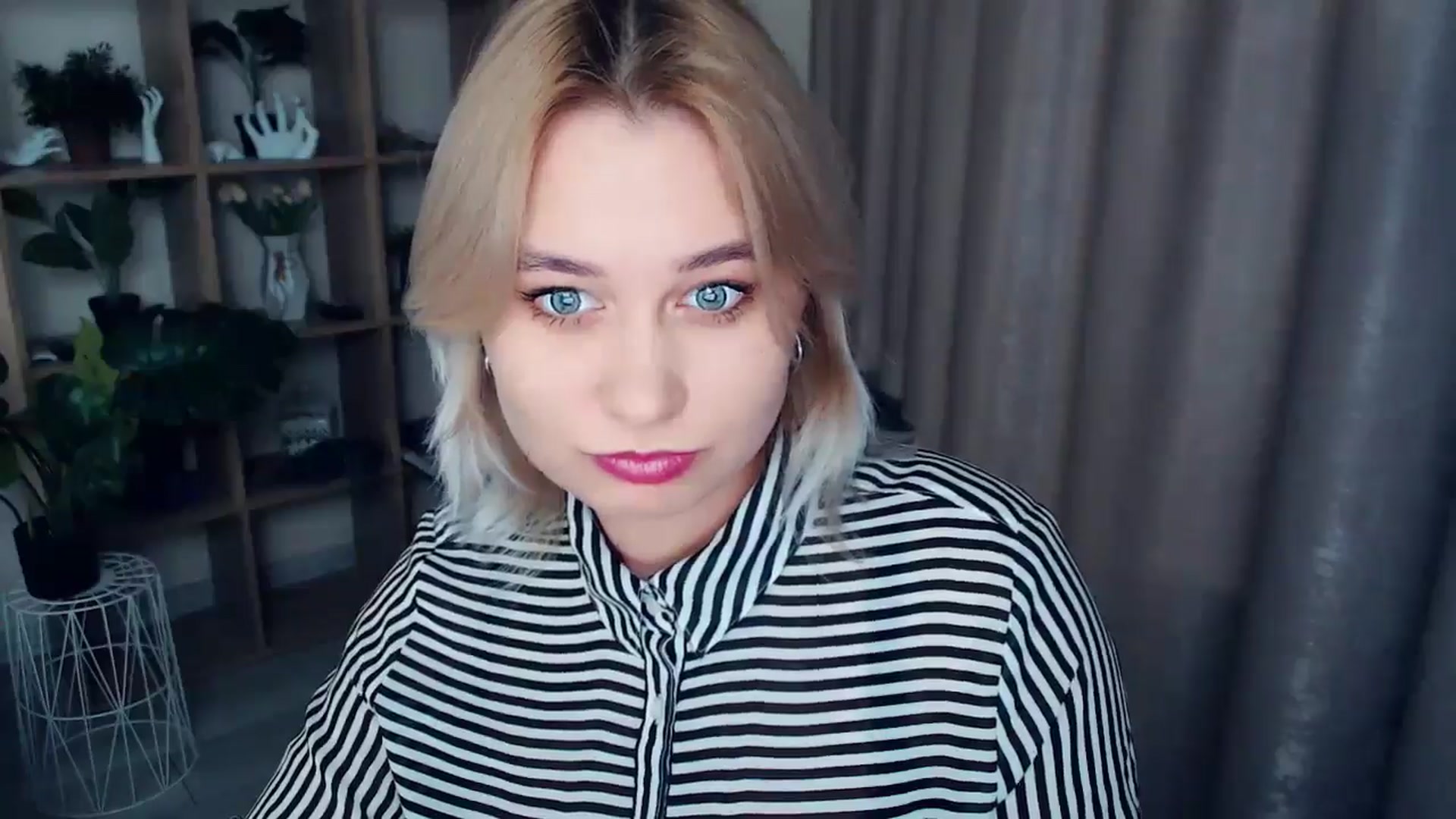 Gallery image thumbnail from Kukla_kolduna's myfreecams stream on, 12/08/2024, 18:11 image 9 of 20