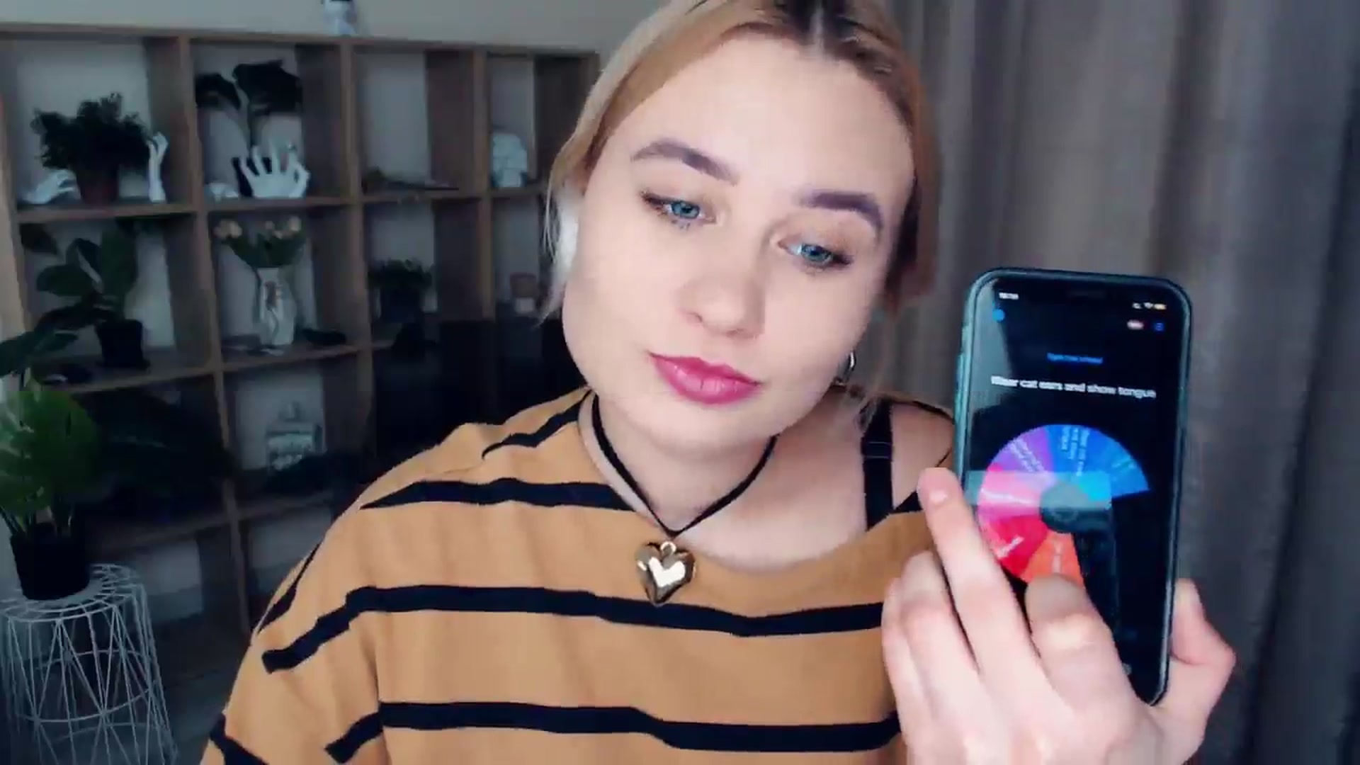 Gallery image thumbnail from Kukla_kolduna's myfreecams stream on, 12/11/2024, 14:16 image 20 of 20