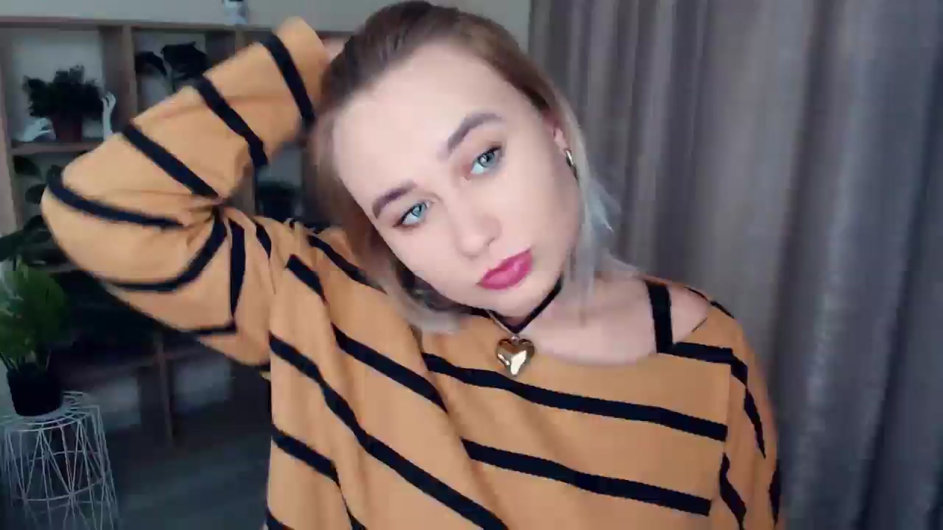 Gallery image thumbnail from Kukla_kolduna's myfreecams stream on, 12/11/2024, 14:16 image 1 of 20