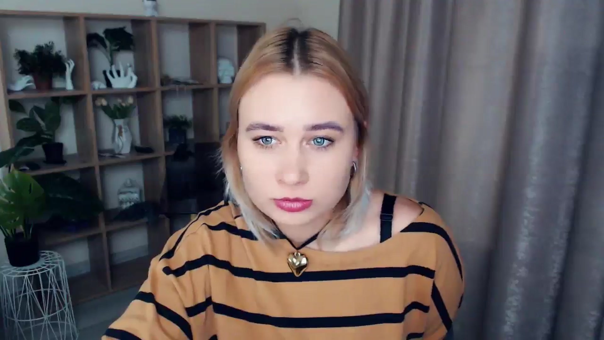 Gallery image thumbnail from Kukla_kolduna's myfreecams stream on, 12/11/2024, 14:16 image 8 of 20
