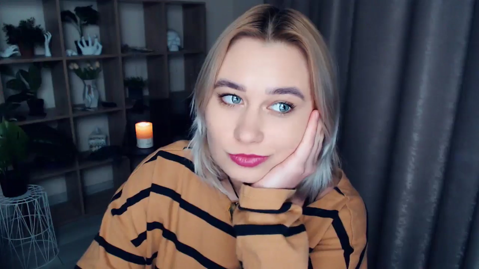 Gallery image thumbnail from Kukla_kolduna's myfreecams stream on, 12/11/2024, 15:00 image 17 of 20