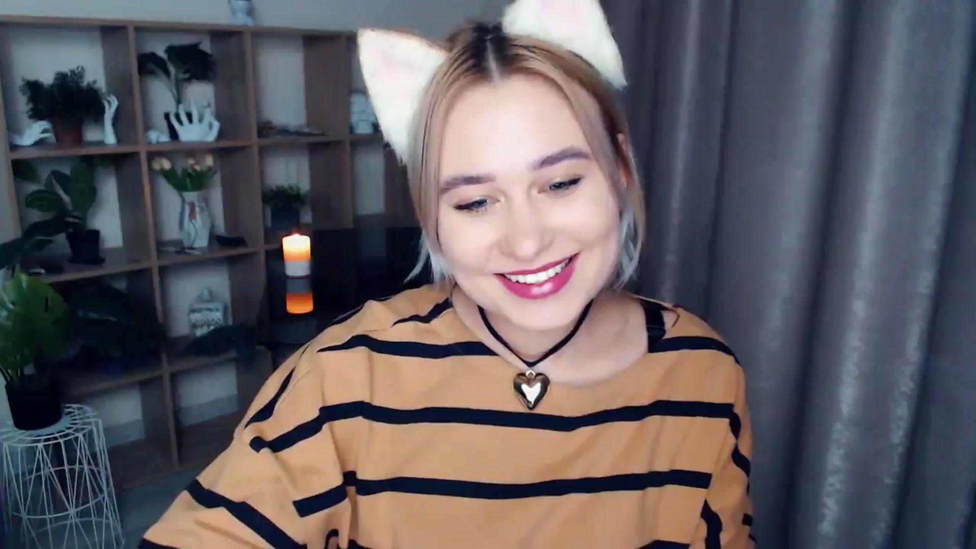 Gallery image thumbnail from Kukla_kolduna's myfreecams stream on, 12/11/2024, 15:00 image 2 of 20