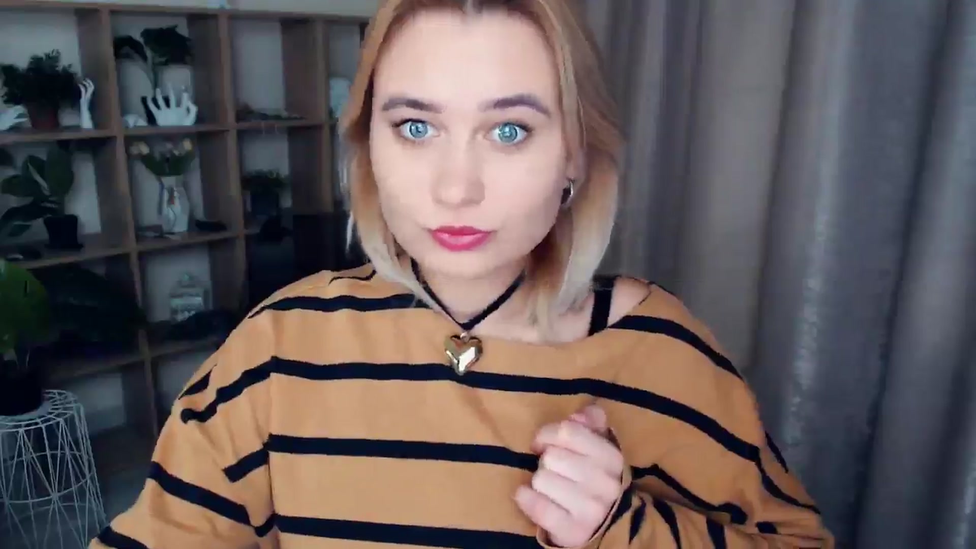 Gallery image thumbnail from Kukla_kolduna's myfreecams stream on, 12/11/2024, 18:34 image 20 of 20