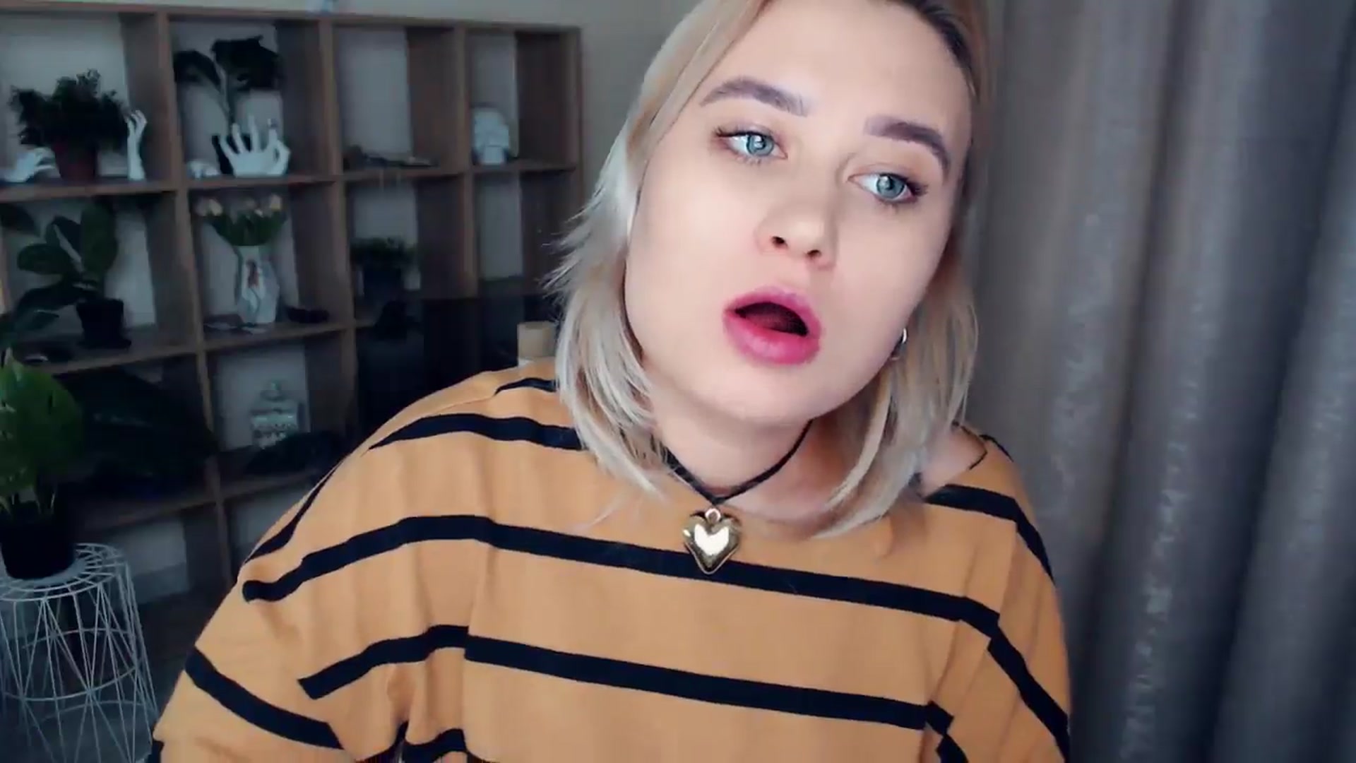 Gallery image thumbnail from Kukla_kolduna's myfreecams stream on, 12/11/2024, 18:34 image 3 of 20