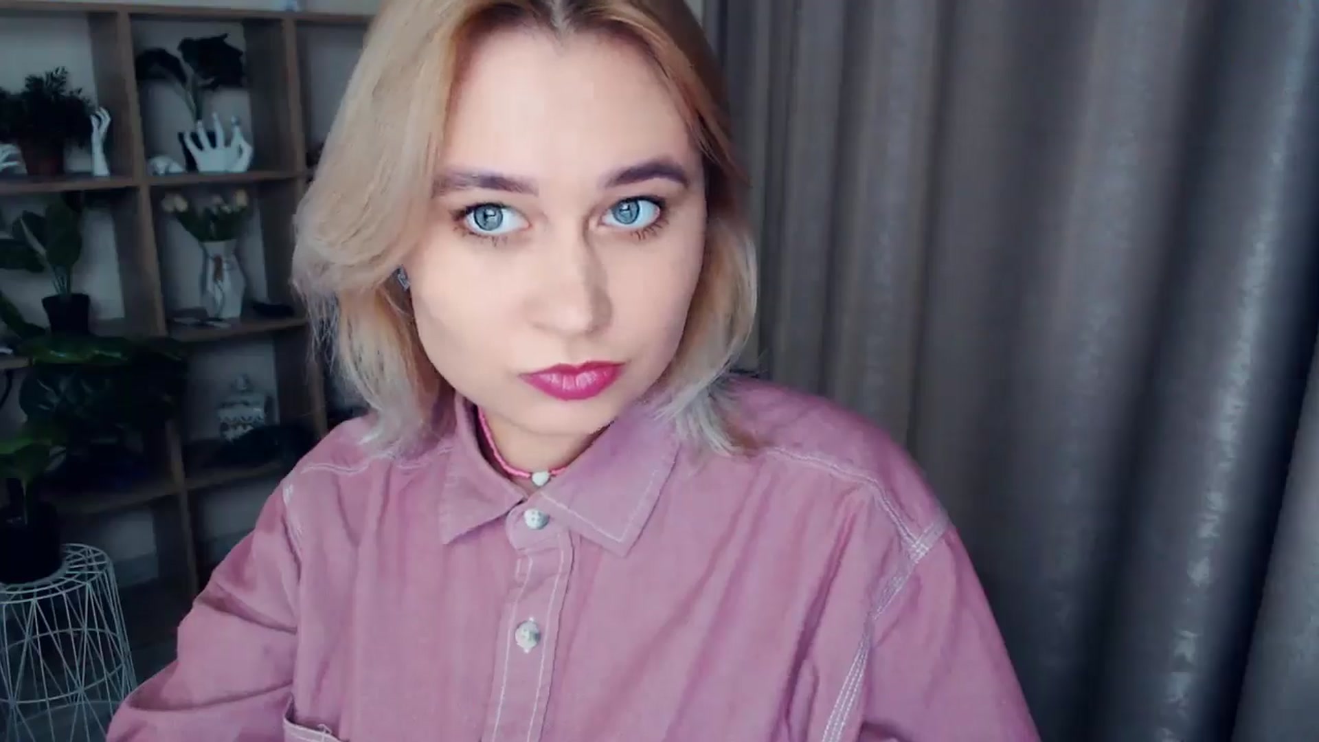 Gallery image thumbnail from Kukla_kolduna's myfreecams stream on, 12/12/2024, 16:09 image 7 of 20