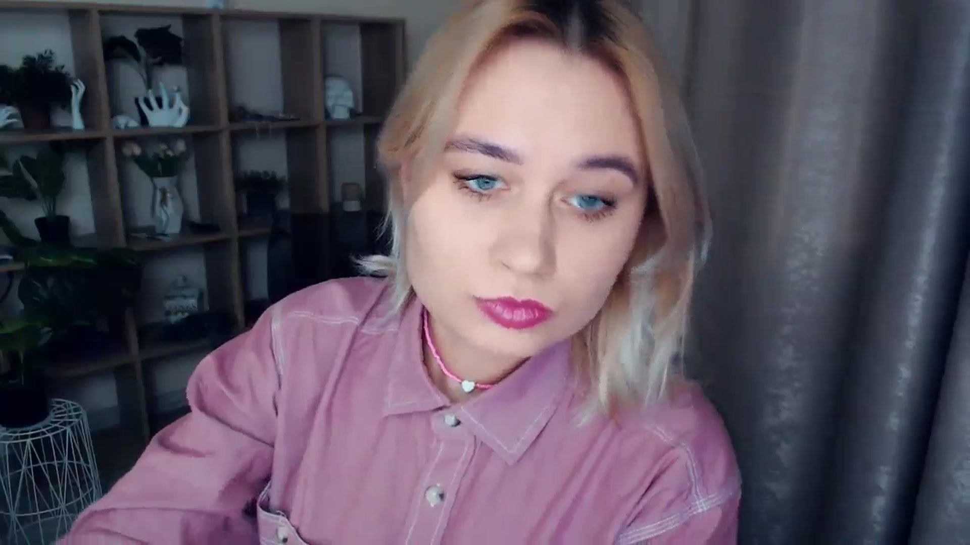 Gallery image thumbnail from Kukla_kolduna's myfreecams stream on, 12/12/2024, 16:09 image 14 of 20