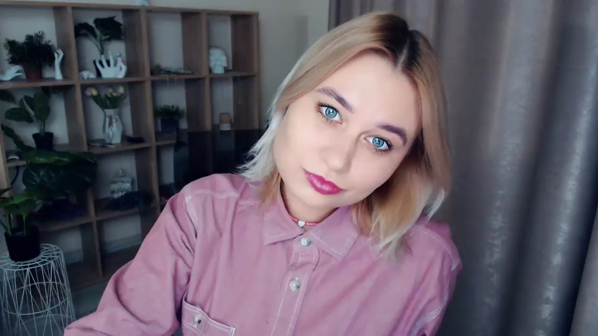 Gallery image thumbnail from Kukla_kolduna's myfreecams stream on, 12/12/2024, 16:09 image 2 of 20
