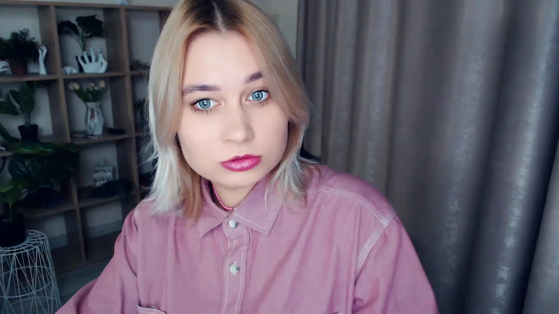 Gallery image thumbnail from Kukla_kolduna's myfreecams stream on, 12/12/2024, 16:09 image 5 of 20