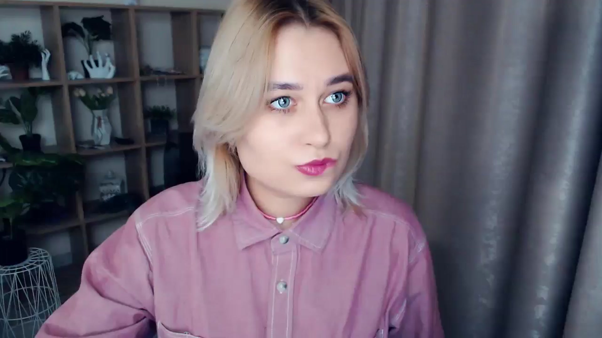 Gallery image thumbnail from Kukla_kolduna's myfreecams stream on, 12/12/2024, 16:09 image 9 of 20